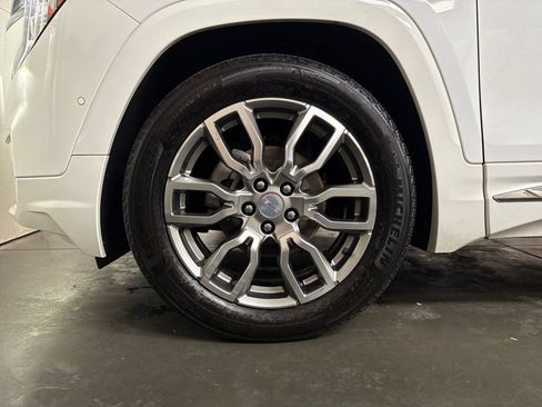 Used 2023 GMC Terrain Denali w/ Denali Premium Package AWD/4WD image 37