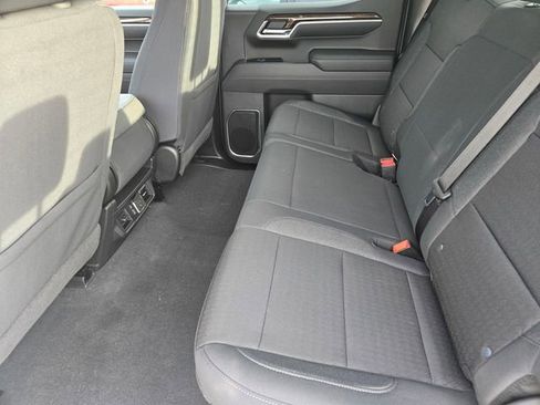 New 2026 GMC Sierra 1500 SLE image 14