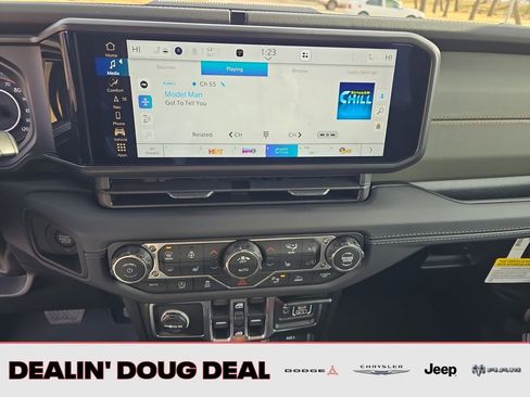 New 2026 Jeep Gladiator Mojave image 18