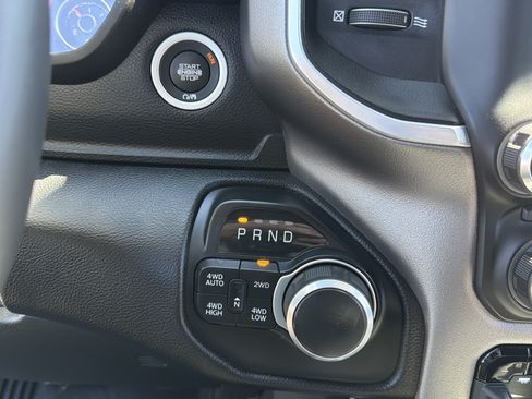 Used 2022 RAM 1500 Big Horn AWD/4WD image 20