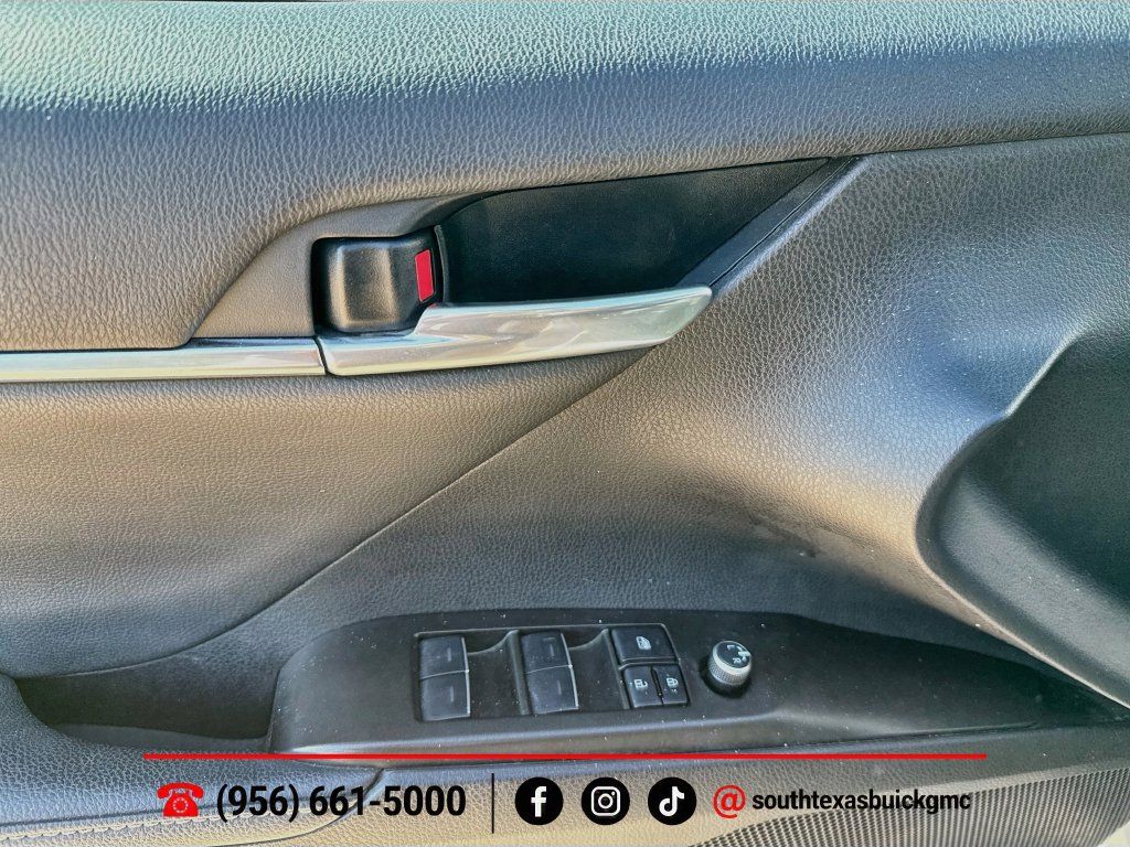 Used 2024 Toyota Camry XSE FWD image 10