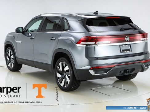Used 2024 Volkswagen Atlas Cross Sport SE w/ Panoramic Sunroof Package FWD image 46