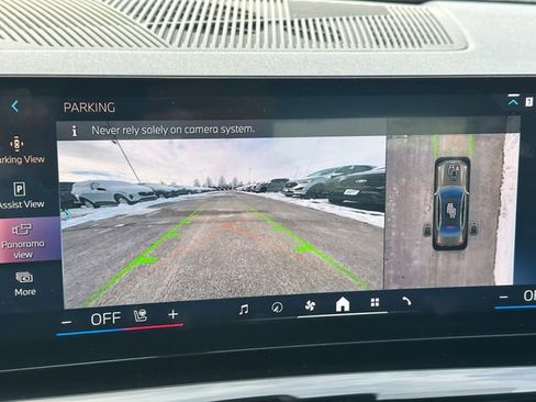 Used 2024 BMW 530i xDrive image 25