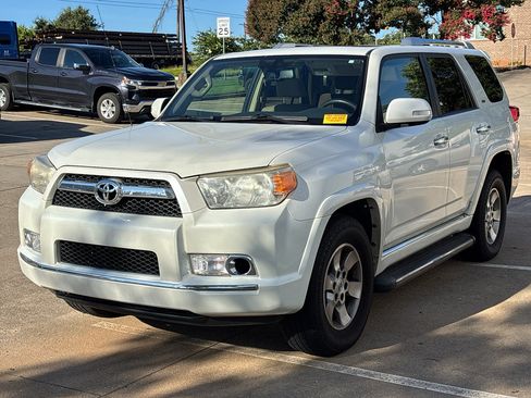 Used 2012 Toyota 4Runner SR5 w/ Convenience Pkg RWD image 4