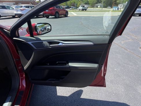 Used 2014 Ford Fusion Titanium FWD image 14