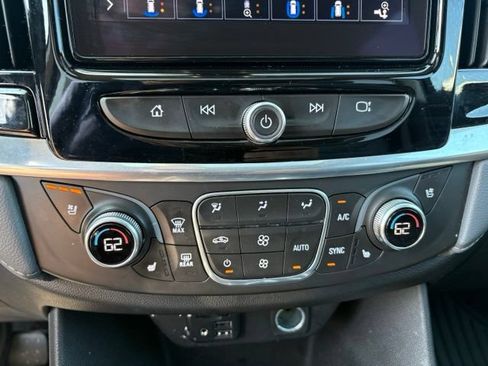 Used 2020 Chevrolet Traverse Premier AWD/4WD image 33