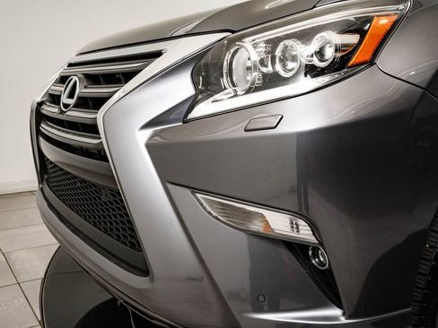 Used 2016 Lexus GX 460 w/ Premium Package AWD/4WD image 3