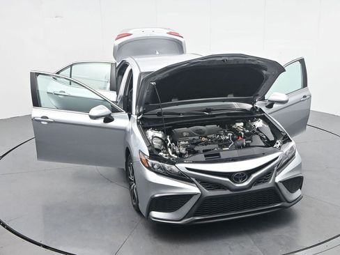 Used 2022 Toyota Camry SE FWD image 40