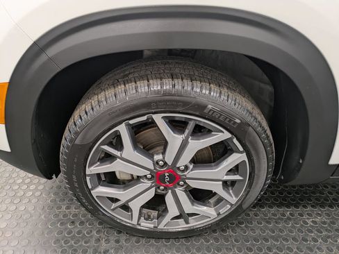 Used 2022 Kia Seltos SX AWD/4WD image 7