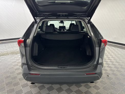 Used 2022 Toyota RAV4 XLE Premium FWD image 19