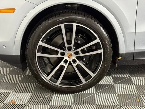 New 2026 Porsche Cayenne Coupe image 11