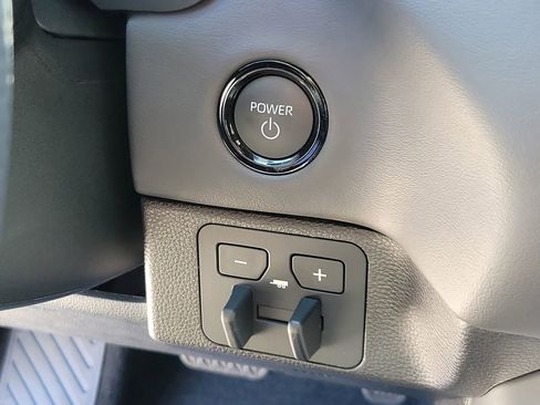 Used 2025 Toyota Tundra Platinum image 30