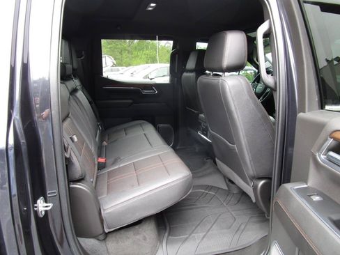Used 2023 Chevrolet Silverado 1500 High Country w/ Technology Package AWD/4WD image 31