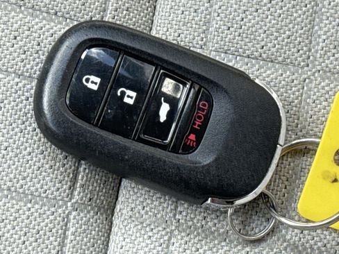 Used 2023 Honda HR-V LX image 27