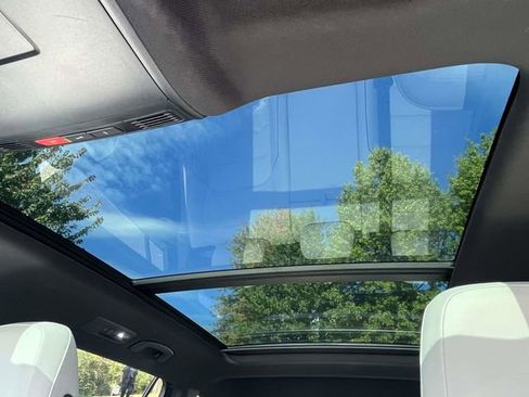 Used 2020 Volkswagen Tiguan SEL Premium R-Line w/ 3rd Row Seat Package image 15