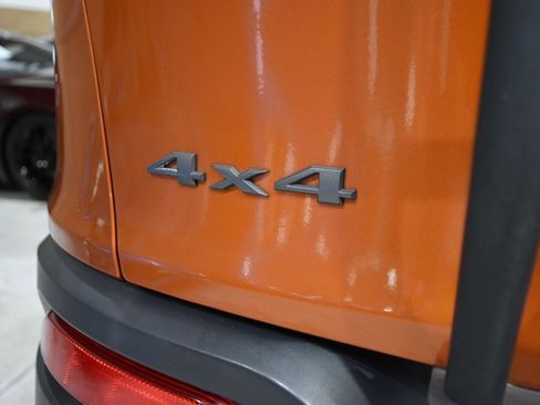 Used 2015 Jeep Cherokee Trailhawk w/ Comfort/Convenience Group AWD/4WD image 14
