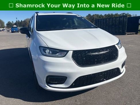 New 2026 Chrysler Pacifica Limited w/ S Appearance Package image 1