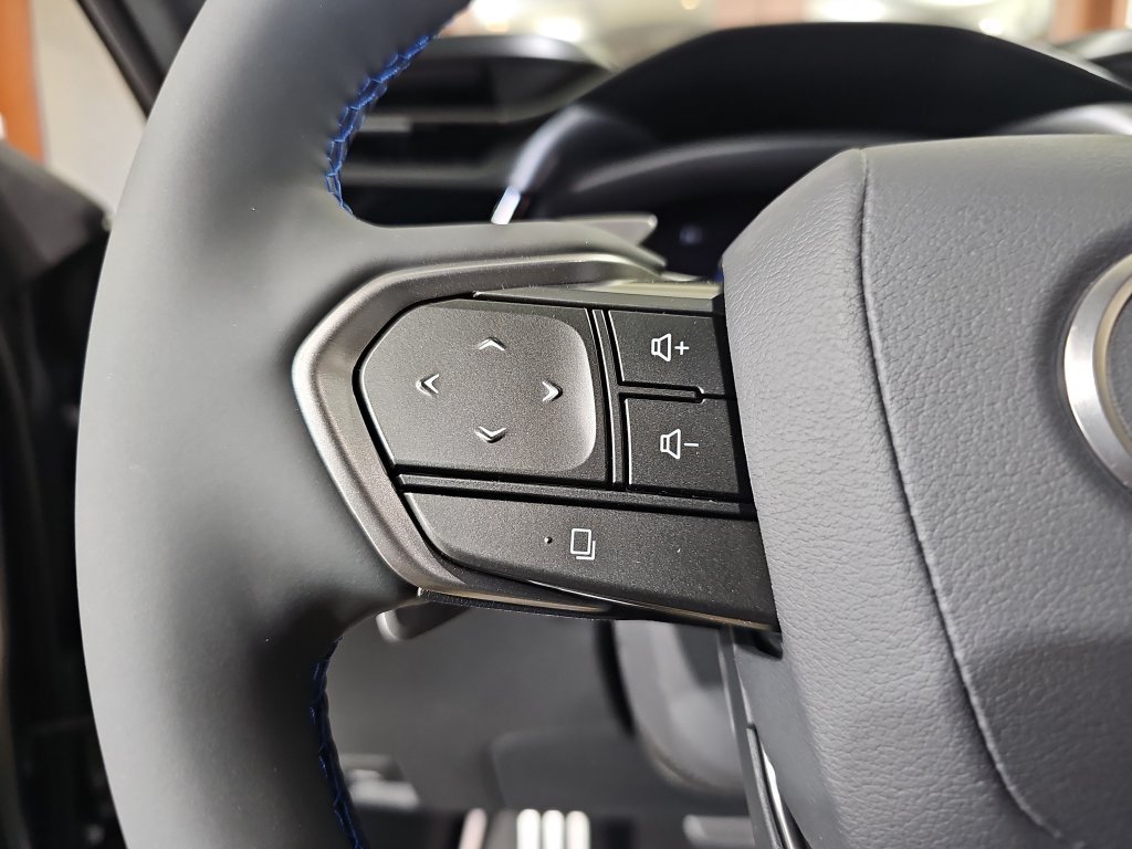 New 2026 Lexus RZ 450e AWD w/ Luxury Package image 17