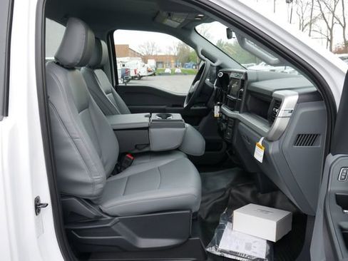 New 2026 Ford F550 4x4 Regular Cab Super Duty image 17