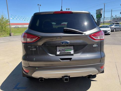 Used 2016 Ford Escape SE w/ SE Cold Weather Package image 6