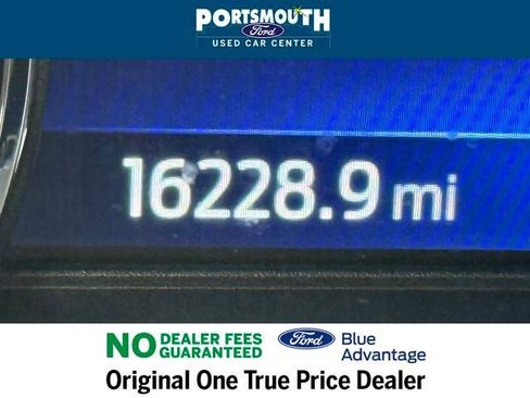 Used 2022 Ford Explorer XLT w/ Equipment Group 202A image 22