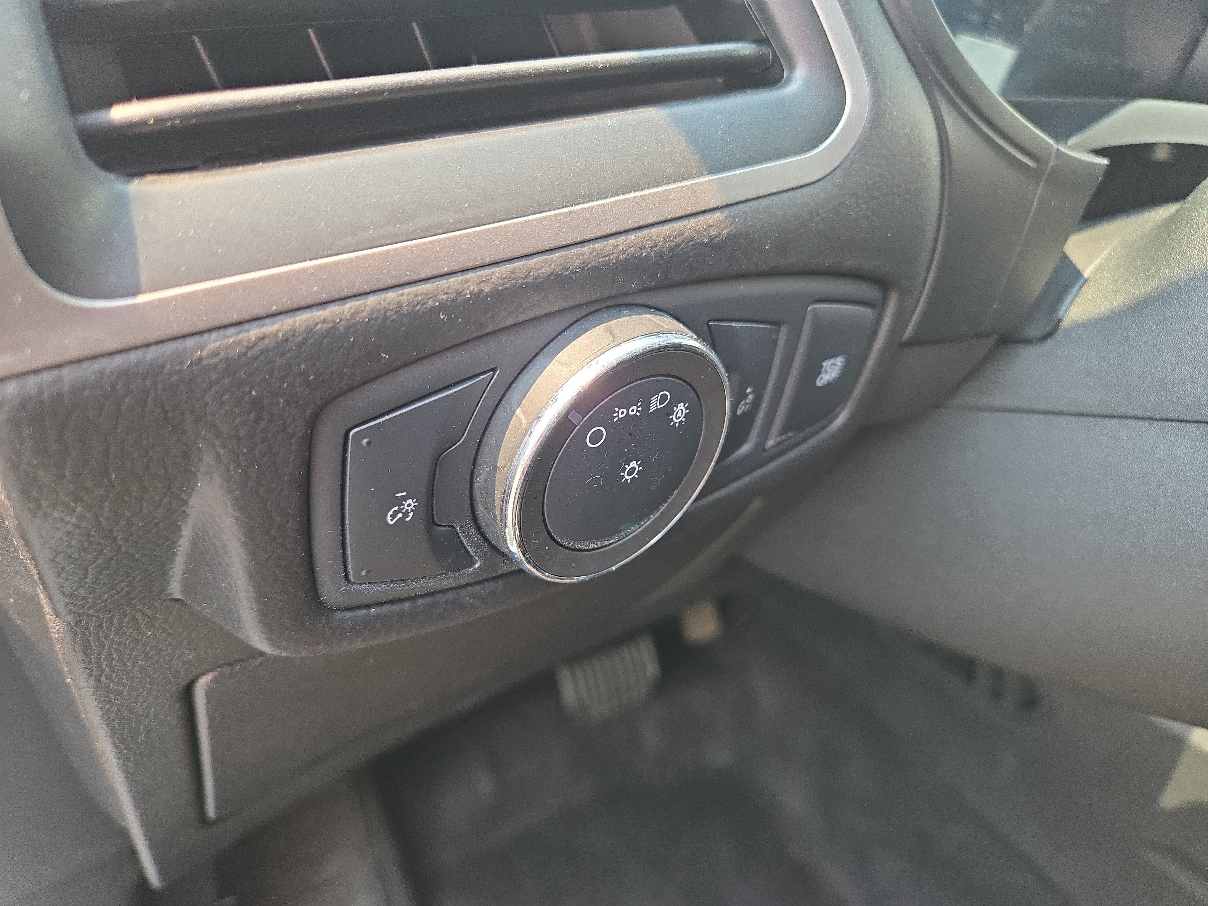 Used 2023 Ford Edge SEL AWD/4WD image 19
