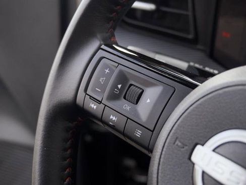 Used 2025 Nissan Kicks SR AWD/4WD image 15