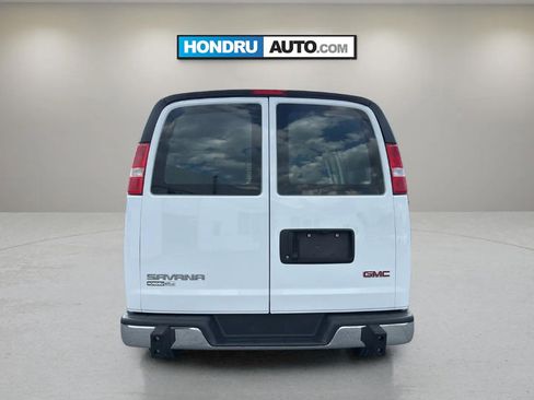 Used 2024 GMC Savana 2500 w/ Driver Convenience Package image 8