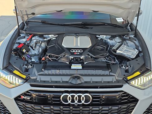 Used 2024 Audi RS 6 performance image 3