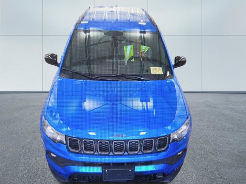 Used 2026 Jeep Compass Latitude AWD/4WD image 6