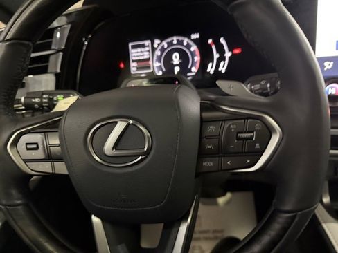Used 2024 Lexus RX 350 Premium image 16