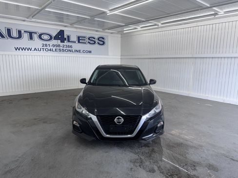 Used 2019 Nissan Altima 2.5 S FWD image 2