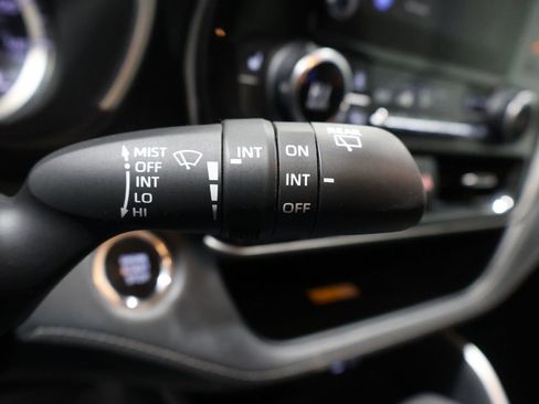 Used 2023 Toyota Highlander XLE image 40