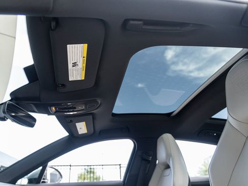 Certified 2025 Porsche Panamera 4 image 25