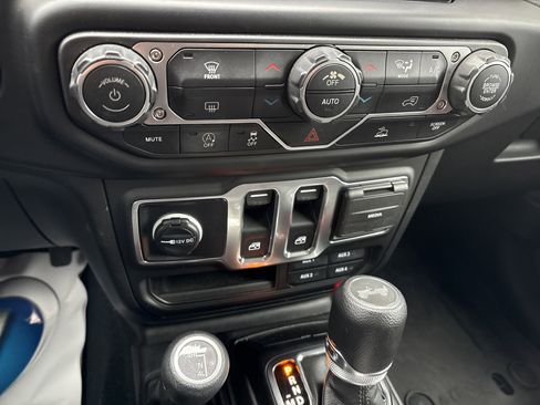 Certified 2023 Jeep Wrangler Willys image 26