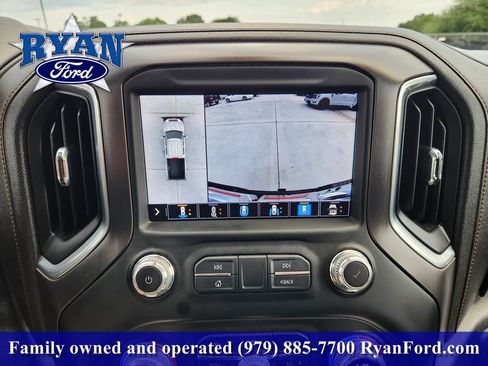 Used 2022 GMC Sierra 2500 AT4 w/ AT4 Premium Plus Package AWD/4WD image 13