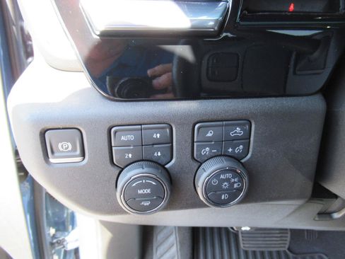 Used 2025 Chevrolet Silverado 2500 LTZ w/ Trail Boss Package AWD/4WD image 20