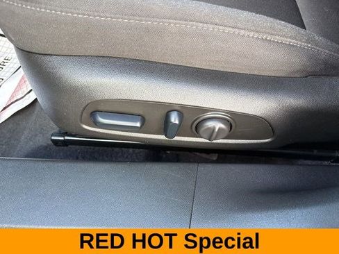 Used 2023 Chevrolet Malibu LT image 12