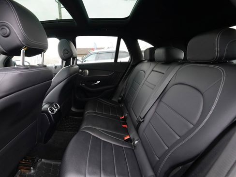 Used 2021 Mercedes-Benz GLC 300 4MATIC image 24