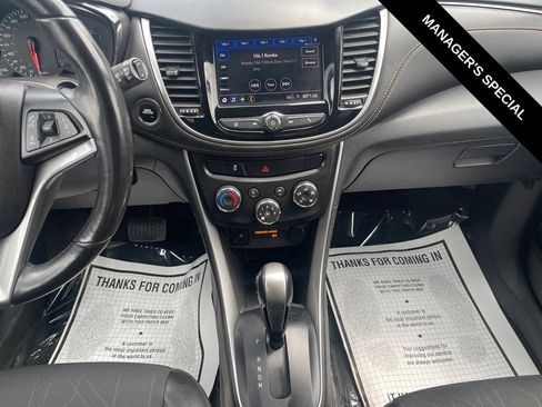 Used 2022 Chevrolet Trax LT w/ Driver Confidence Package AWD/4WD image 23