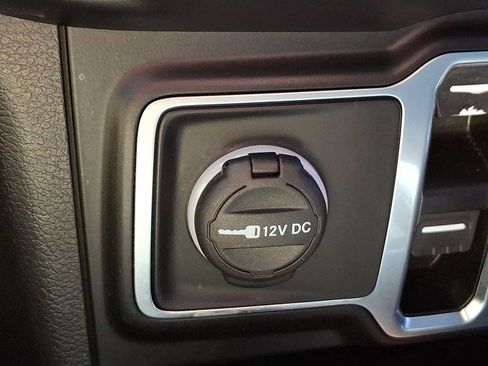 Used 2021 Jeep Wrangler Unlimited Sport AWD/4WD image 26