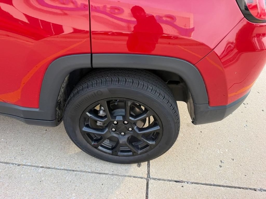 Used 2023 Jeep Compass Latitude w/ Convenience Group AWD/4WD image 6