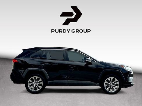 Used 2021 Toyota RAV4 XLE Premium FWD image 8