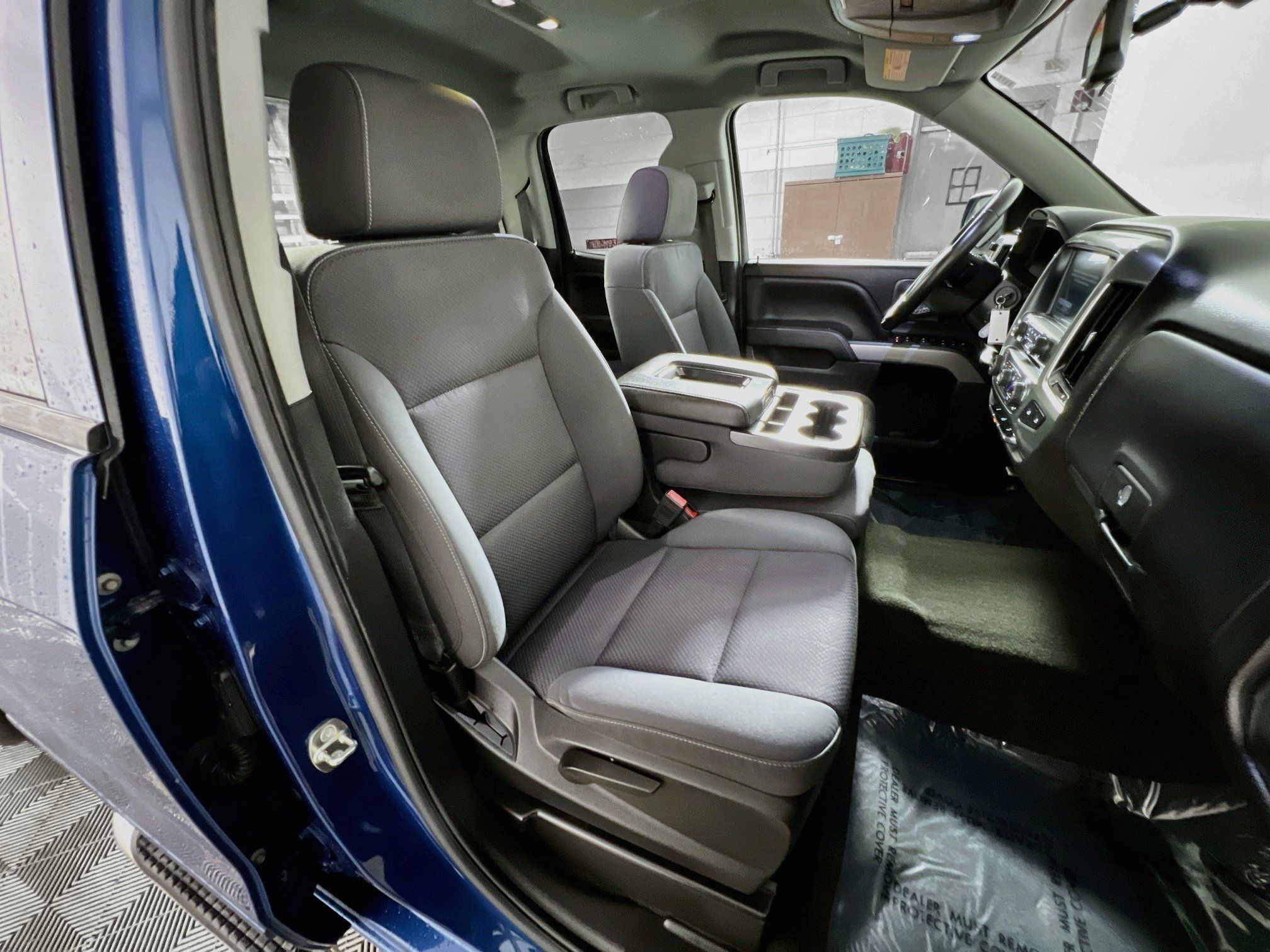 Used 2019 Chevrolet Silverado 1500 LT w/ All Star Edition AWD/4WD image 30