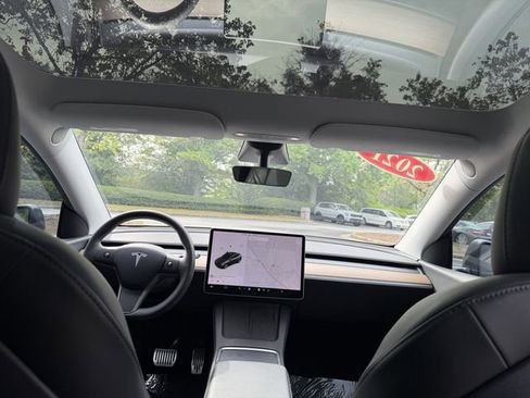 Used 2021 Tesla Model Y Long Range AWD/4WD image 33