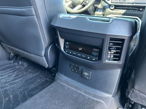 Used 2023 Toyota Sequoia Platinum image 13