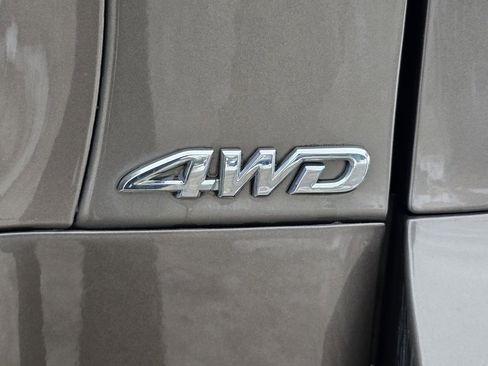 Used 2011 Toyota RAV4 4WD image 11