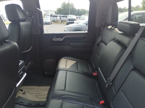 Used 2024 GMC Sierra 2500 Denali w/ Denali Reserve Package image 15