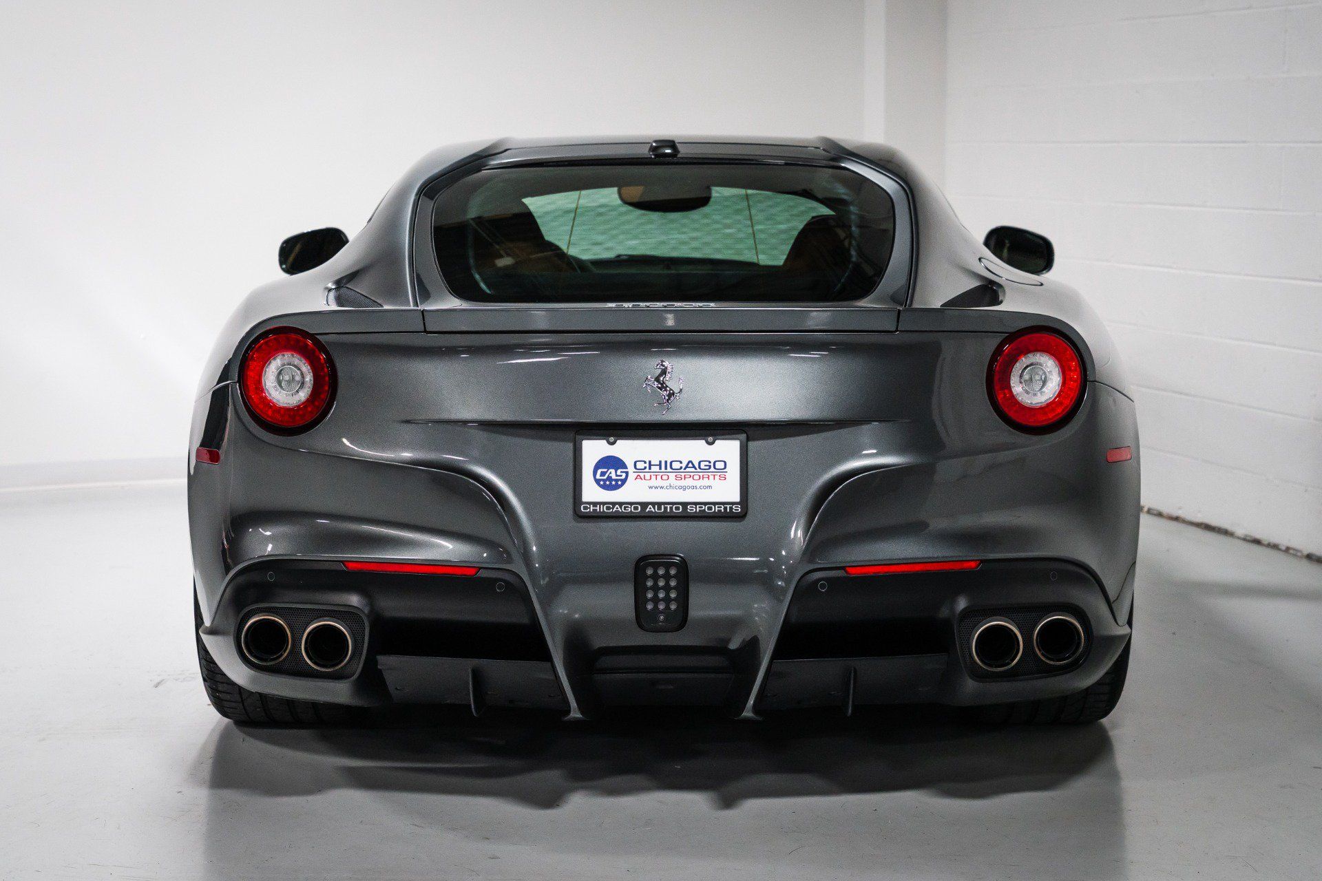 Used 2015 Ferrari F12 Berlinetta RWD image 4