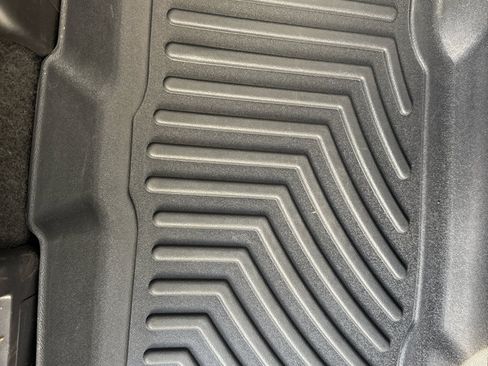 Used 2019 GMC Terrain SLT image 17